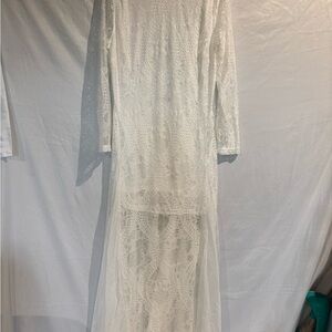 Elegant White Lace Maxi Dress